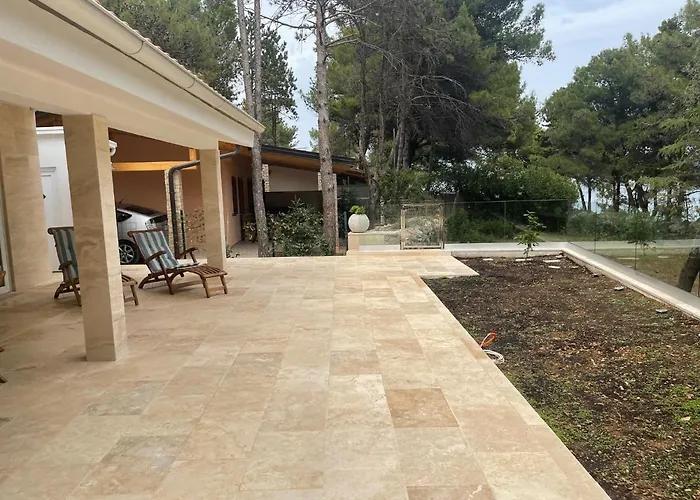 Bucanje, * 内里吉恩