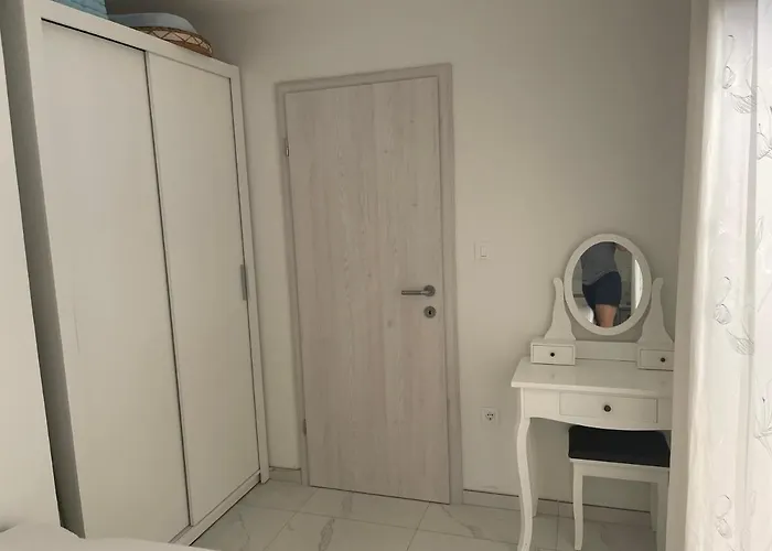 Bucanje, 内里吉恩